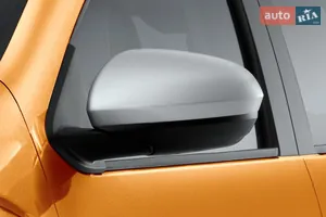 Внешние зеркала серебряного цвета